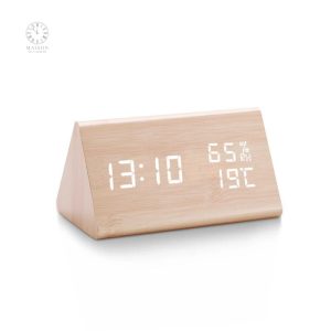 Réveil design en bois naturel pour la chambre