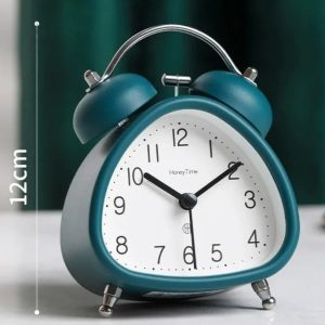 Réveil matin avec un look épuré et contemporain