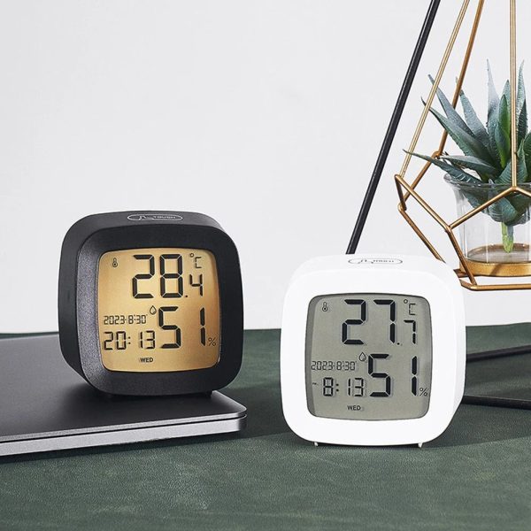 Réveil Simple sur table de nuit