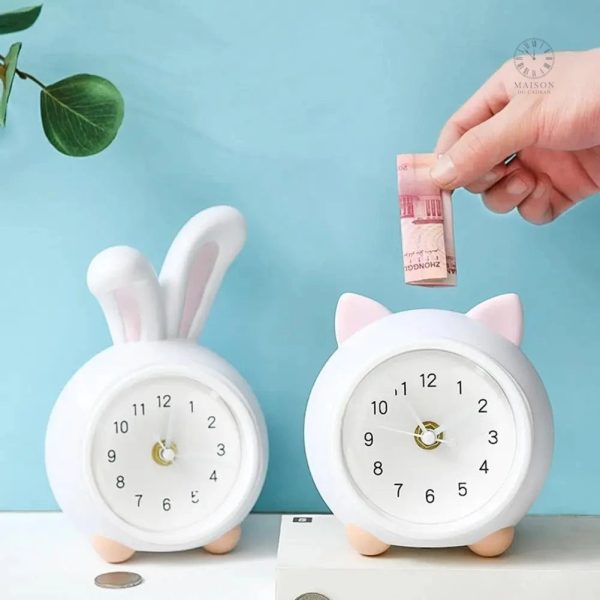 Design coloré et attractif du réveil tirelire