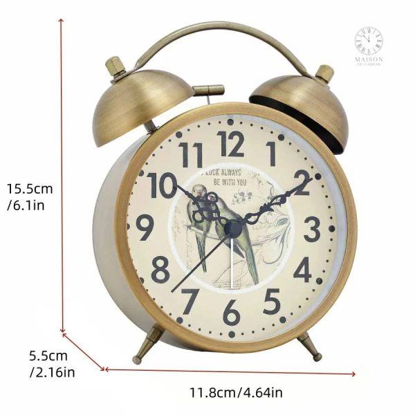 Réveil au design vintage, idéal pour toute chambre