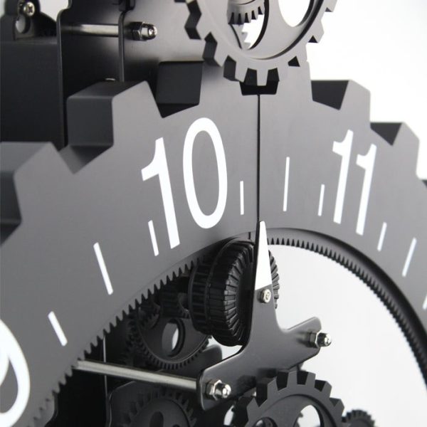 Horloge murale steampunk avec rouages apparents et style rétro